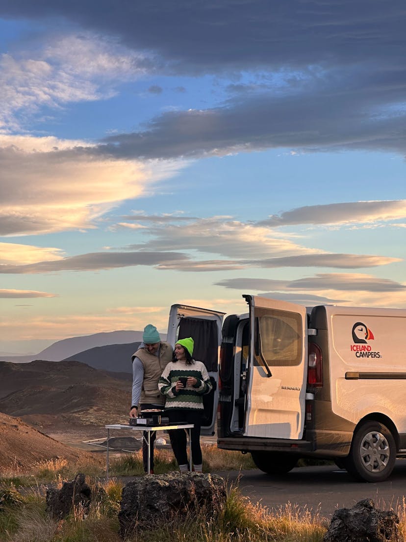 Rent a camper, cook in nature 