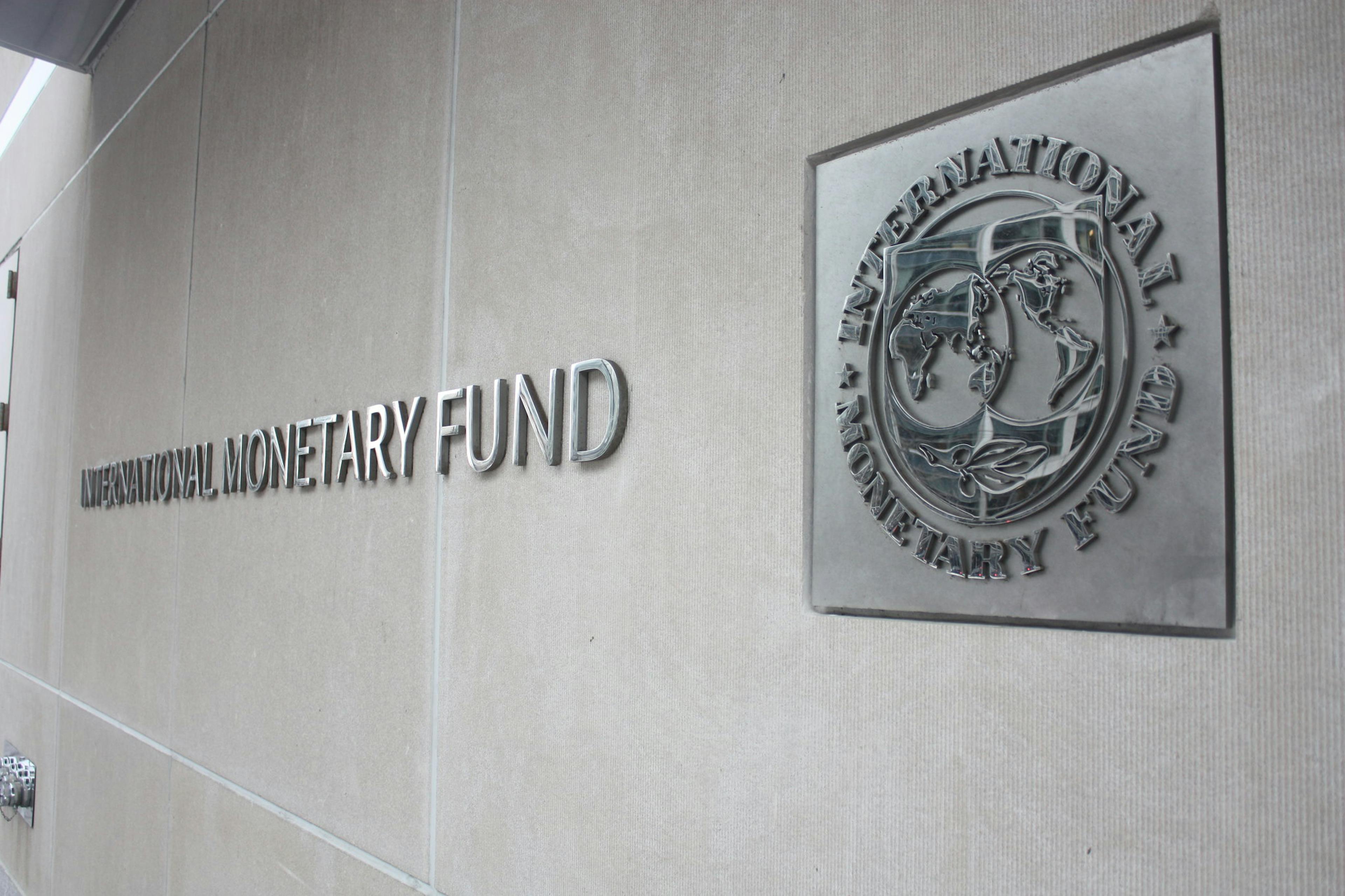 Image of IMF logo on the IMF building. 