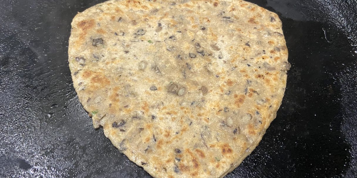 Daal Parantha (Lentil Flatbread)