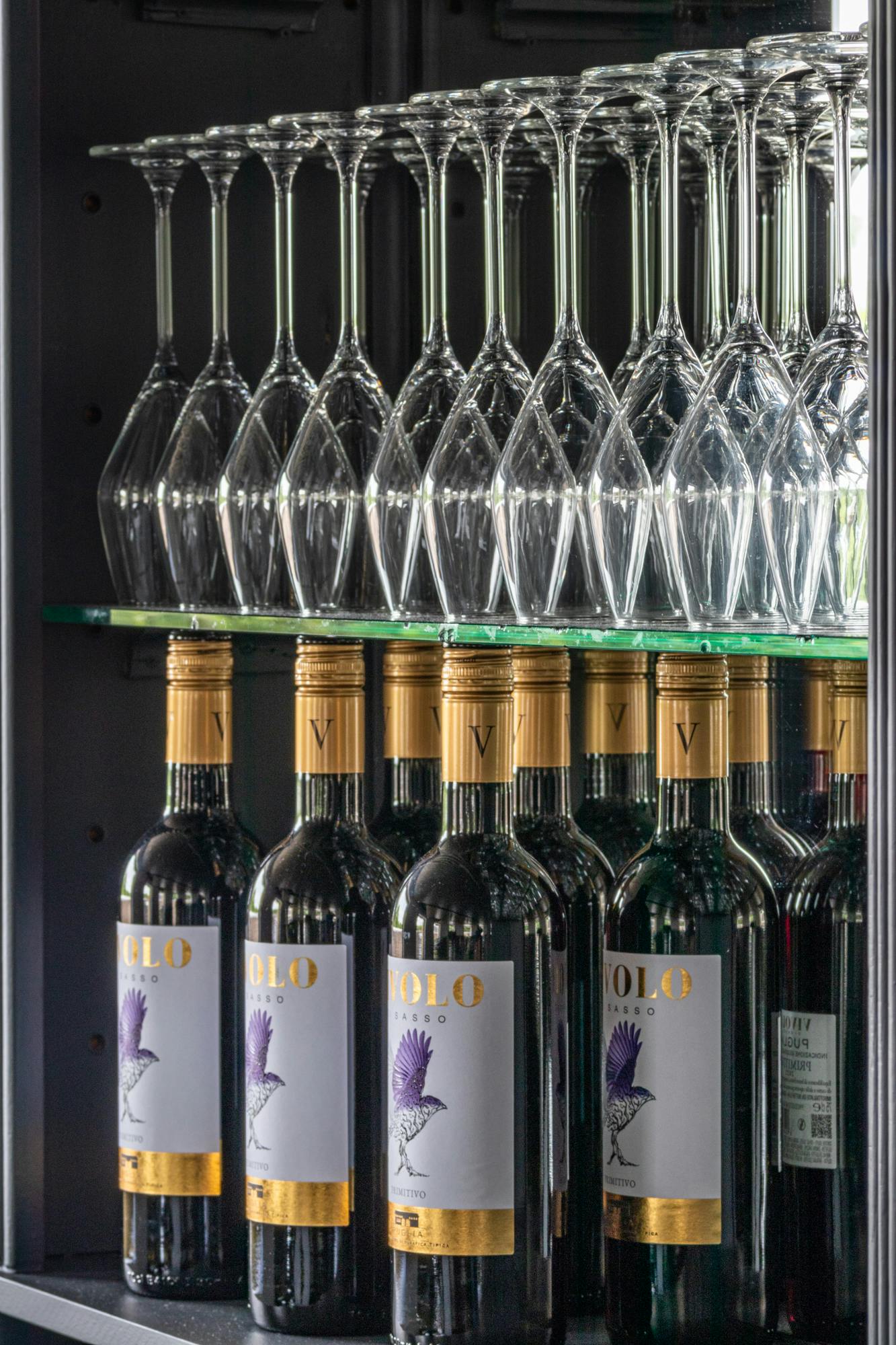 Deel van de bar in het Grand Café waar je kan vergaderen bij Il Cielo in Kasterlee.