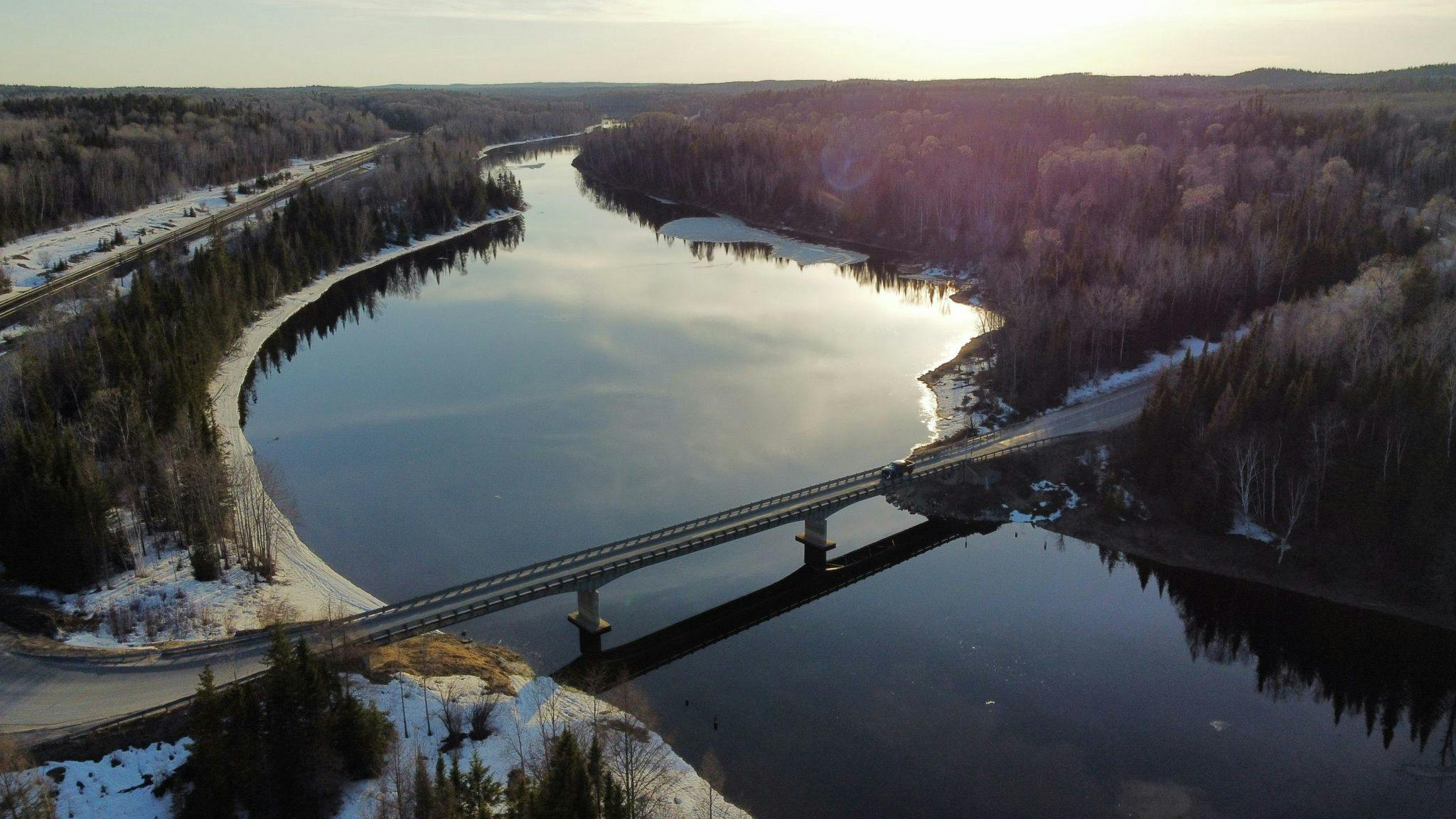 Discover Enchanting Lakes: A Guide To Tranquil Escapes Near Edmonton