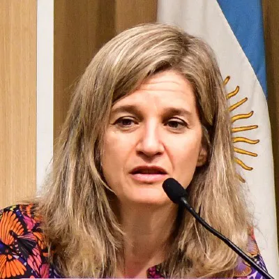 Cecilia Cross