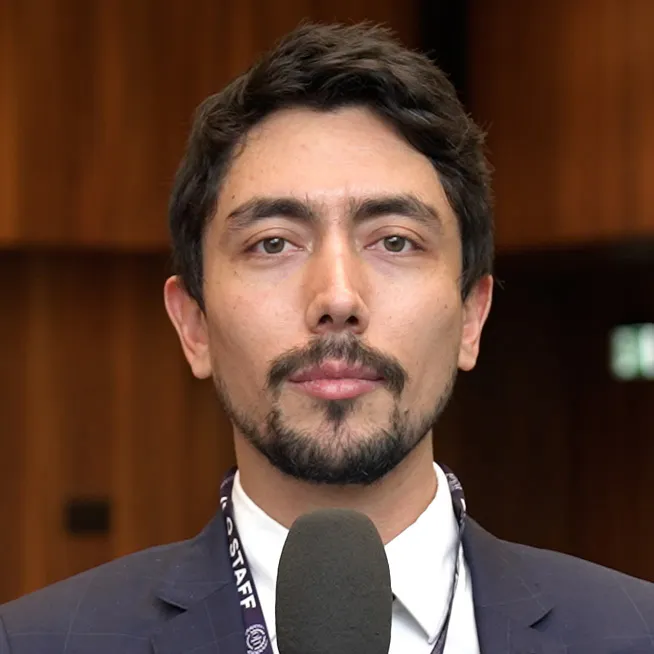 Enrique León