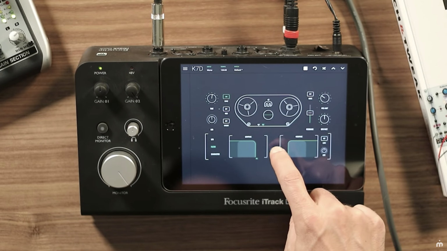 Tape Delay Plugin K7D can be used as a standalone or iOS App