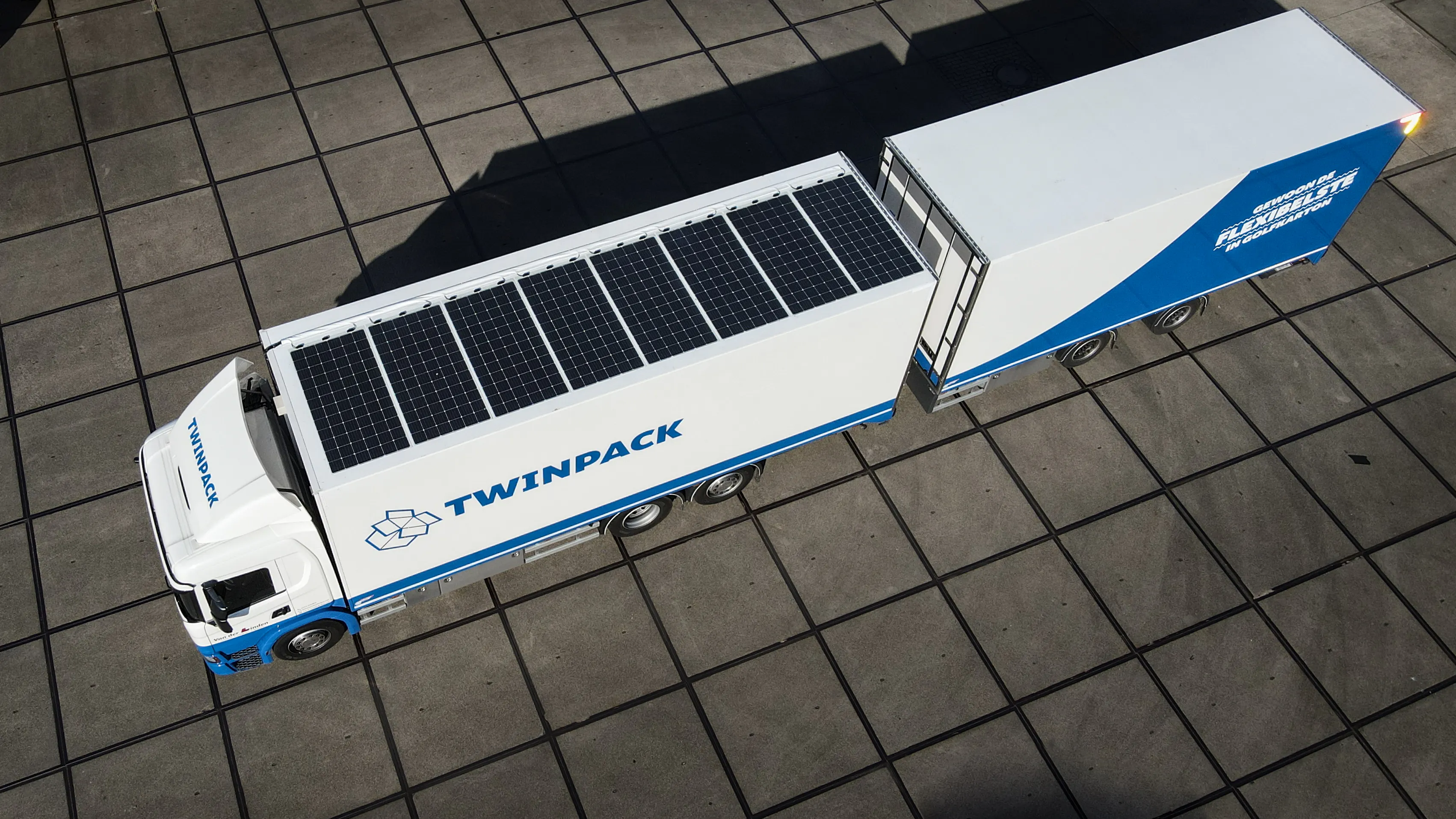 Van der linden truck equipped with solarontop 