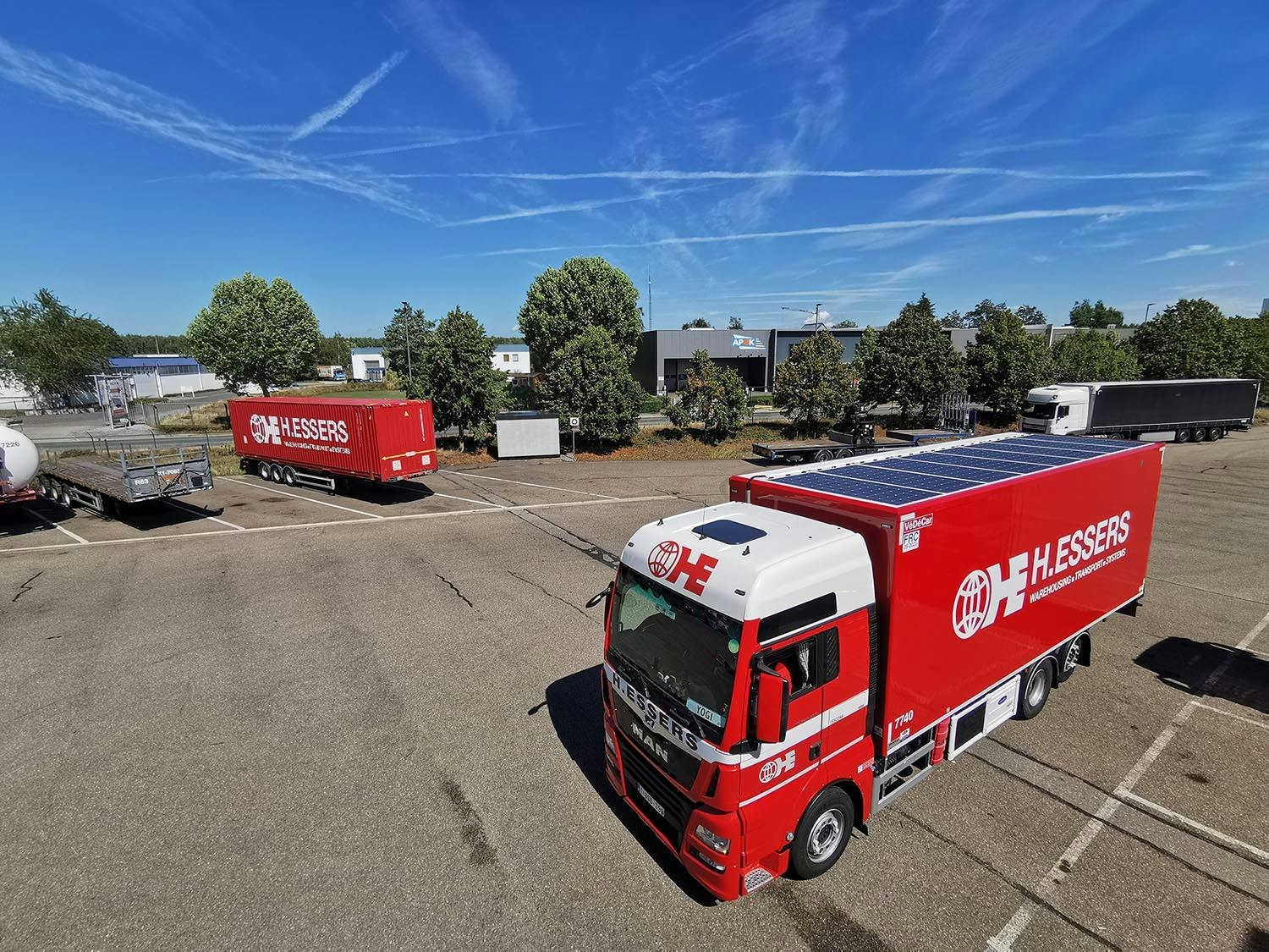H. Essers SolarOnTop on truck and trailer