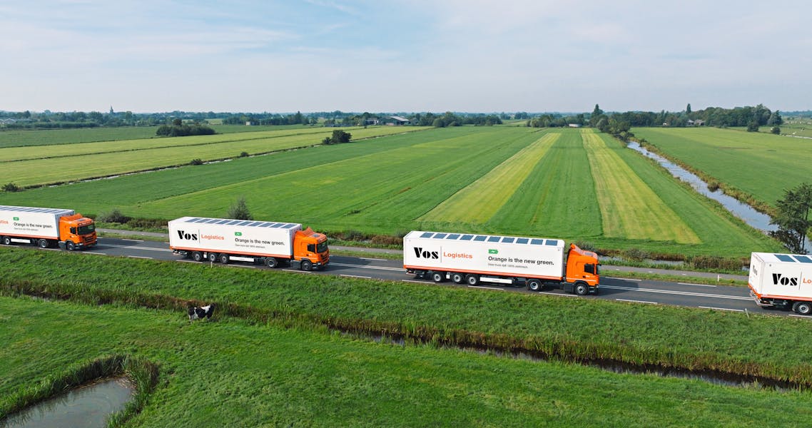 Vos Logistics  truck with roof-mounted solar panels generating green energy using SolarOnTop technology