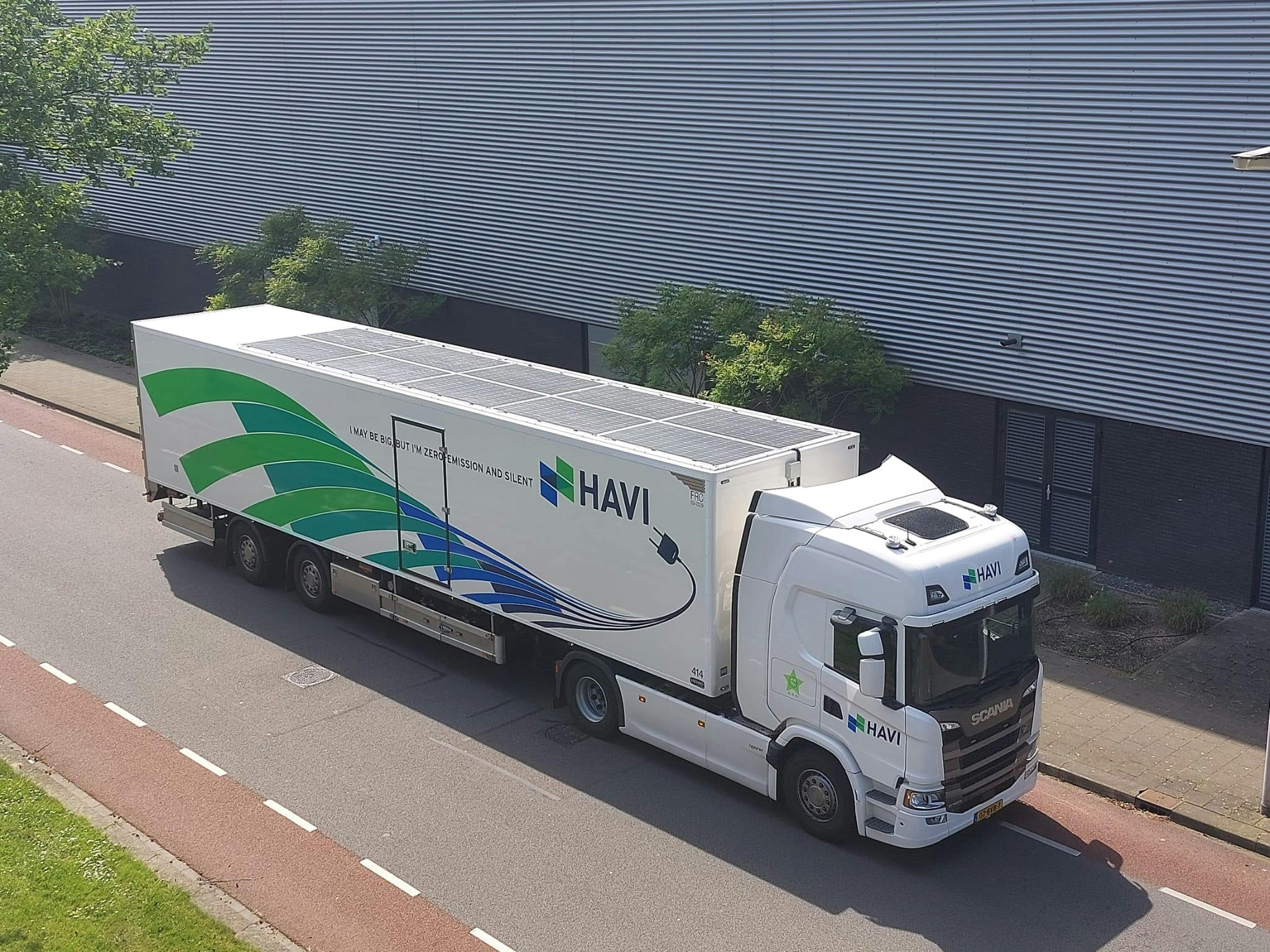 SolarOnTop powers all types of trucks: diesel, hybrid, electric, HVO, LNG