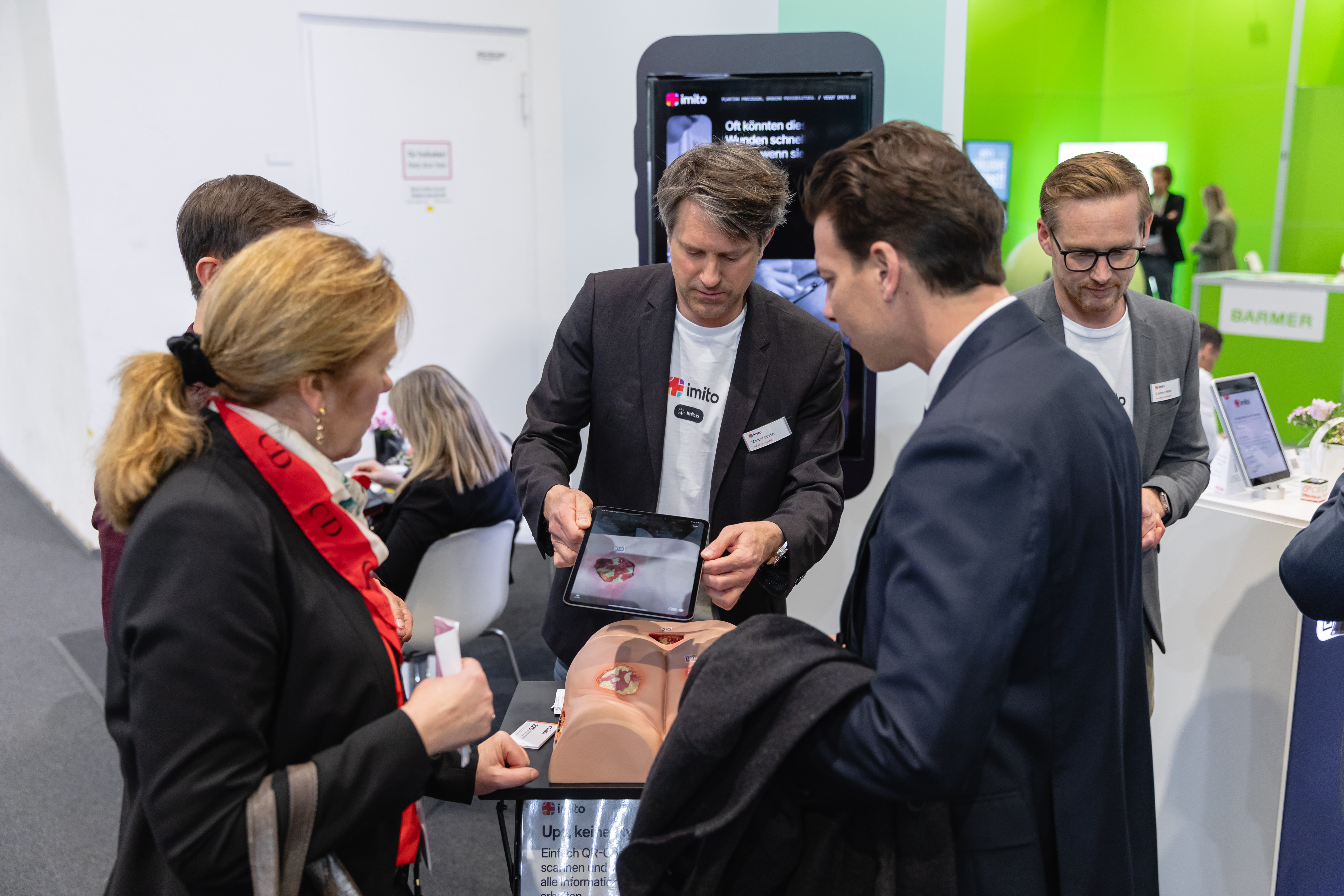 imitoWound live auf der DMEA 2025