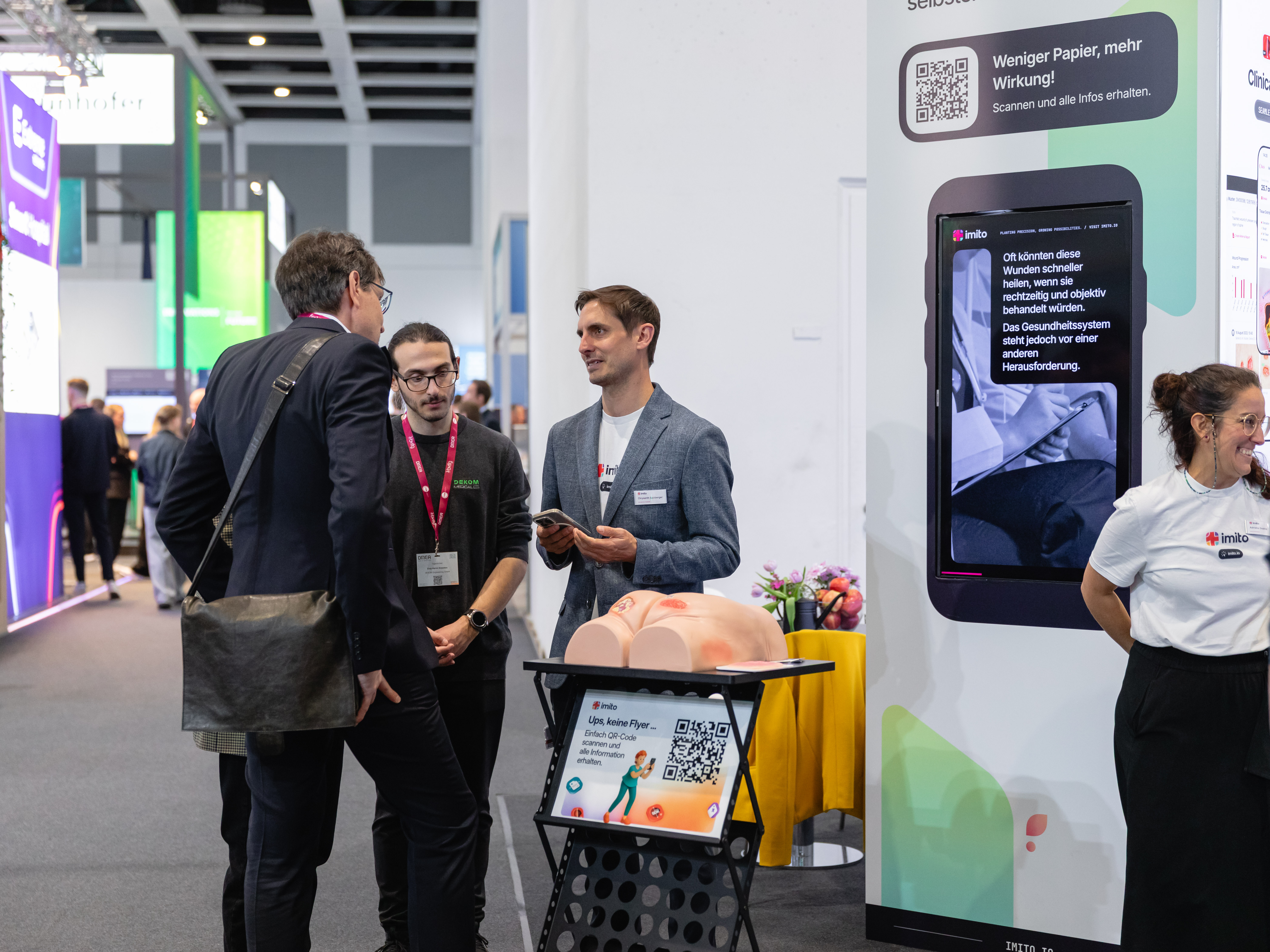 imitoWound live auf der DMEA 2025