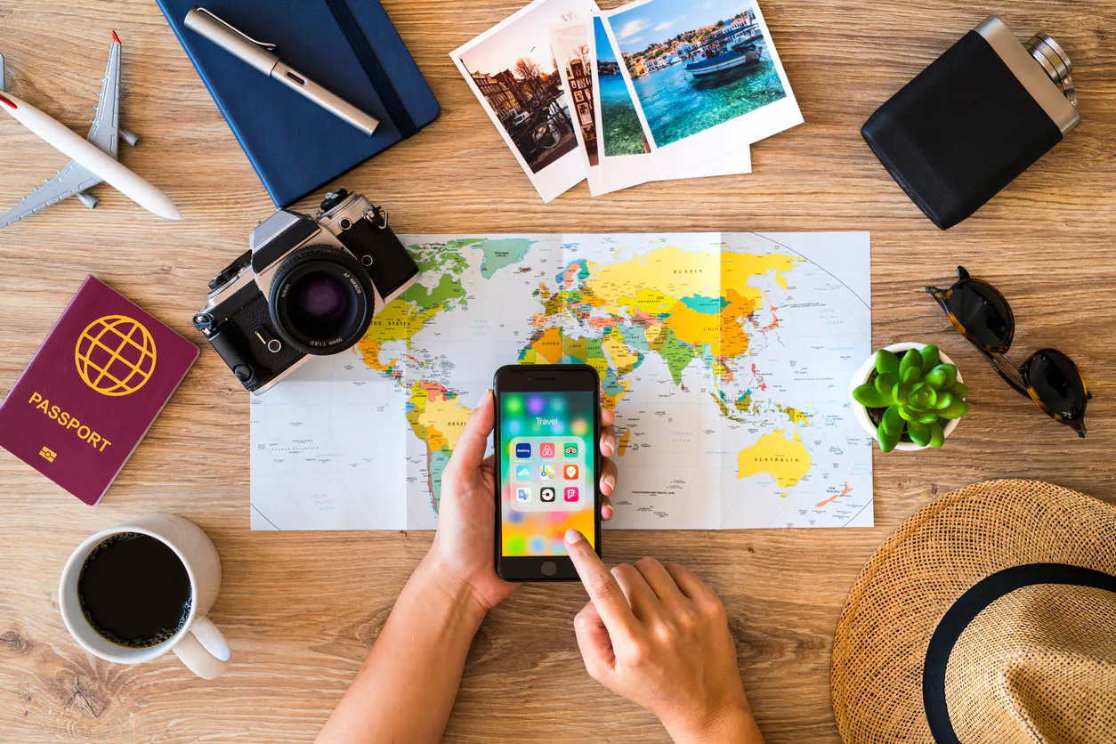 Airbnb proíbe festas nos alojamentos e condiciona ocupação a 16 pessoas