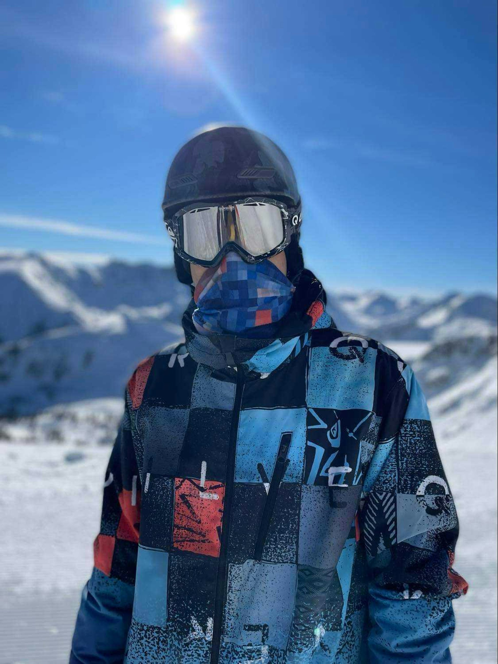 Slavi enjoying winter sports in Bansko
