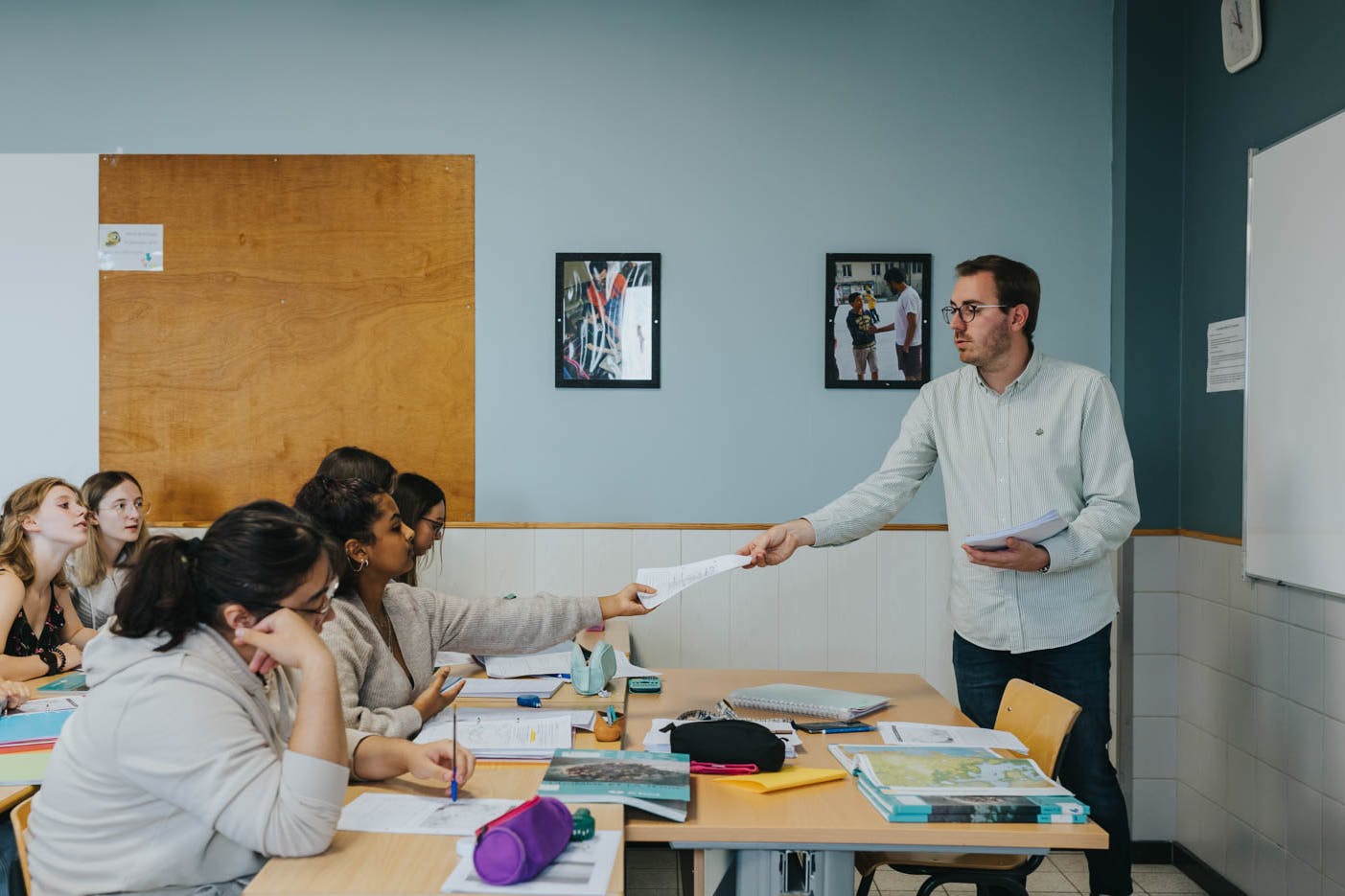Professeur donnant cours à l'Inda Arlon.