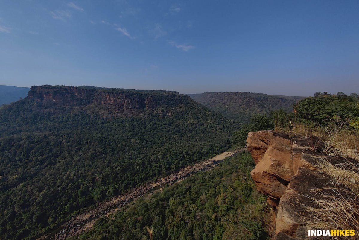Cliff - Saputara forest trail - Indiahikes - Nitesh Kumar