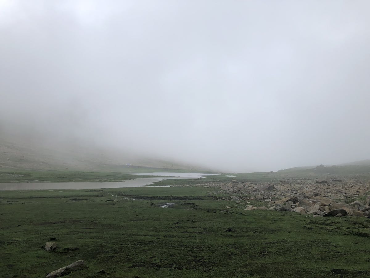 Edge of Chumnai Valley-Chumnai Sar Trek-Indiahikes-Saliyah