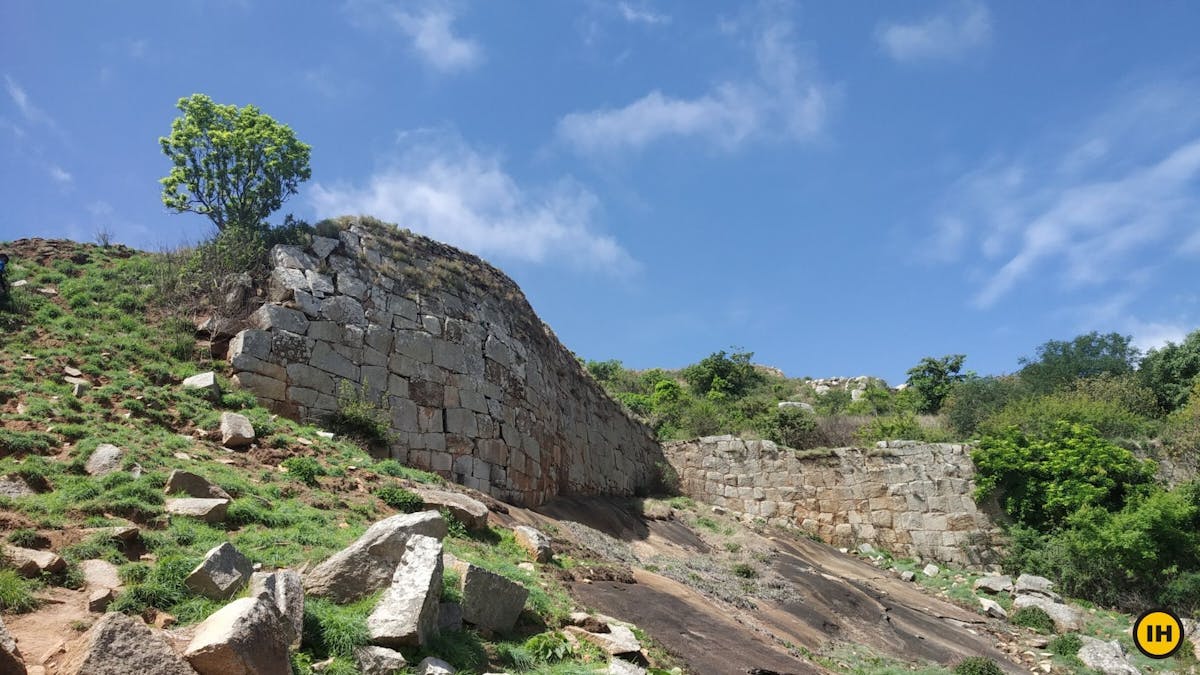 Fort walls-Skandagiri-Indihikes-Saurabh Sawant