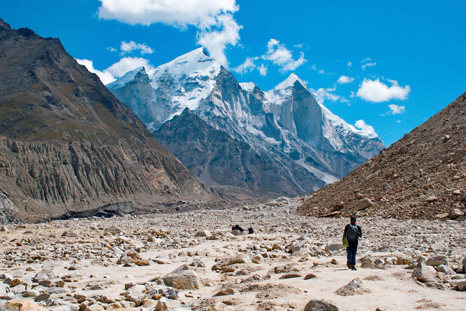 13780cc8-22f4-4888-a202-2e3aace751ff_Gaumukh_GT_ARABINDA+DEB+-+THE+GUIDE+.jpg?auto=compress,format&profile=RESIZE_710x