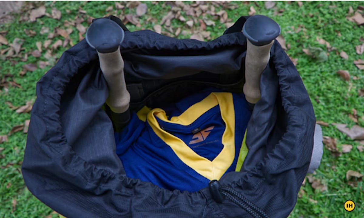 trekking pole-trek poles-how to pack trek poles-packing hacks-trek poles packing