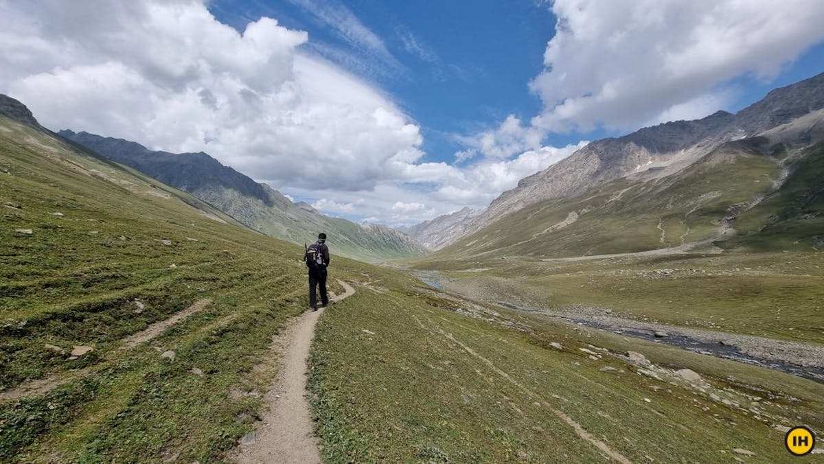 Walk towards kolahoi glacier - Indiahikes - Dhaval Jajal