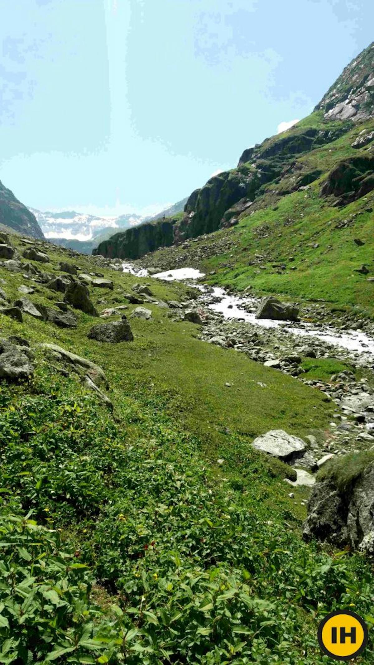 gwaru pass river bank indiahikes archives