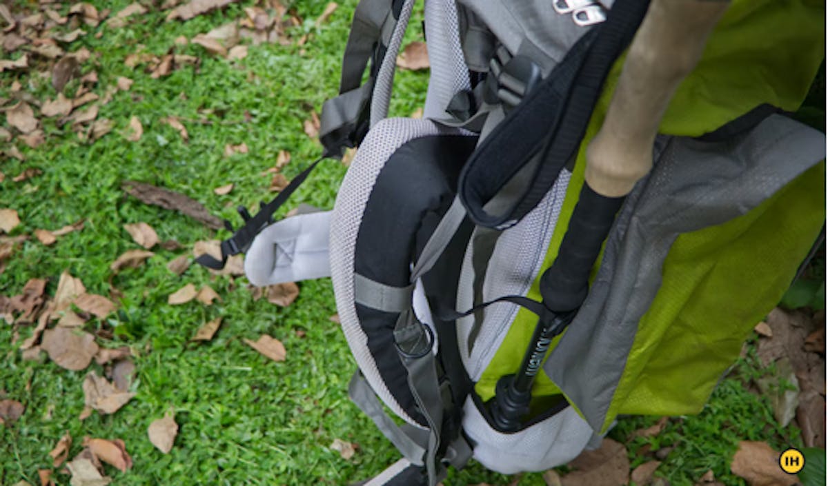trekking pole-trek poles-how to pack trek poles-packing hacks-trek poles packing