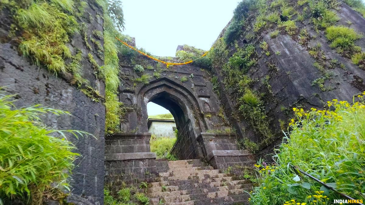Maha Darwaza, Rajgad Fort, Treks near Pune, Sahyadri treks, Trekking in Maharashtra, Indiahikes