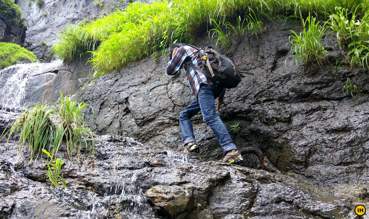 monsoon trek tips, trekking tips, how to trek during monsoons, monsoon trekkking hacks