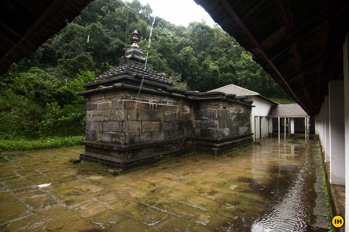 Kalabhyraveshwara temple, Ballalarayana Durga - Bandaje Arbi trek, western ghats trek, treks in Karnataka, Indiahikes