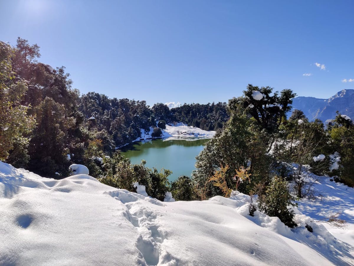 chandrashila trek in winter