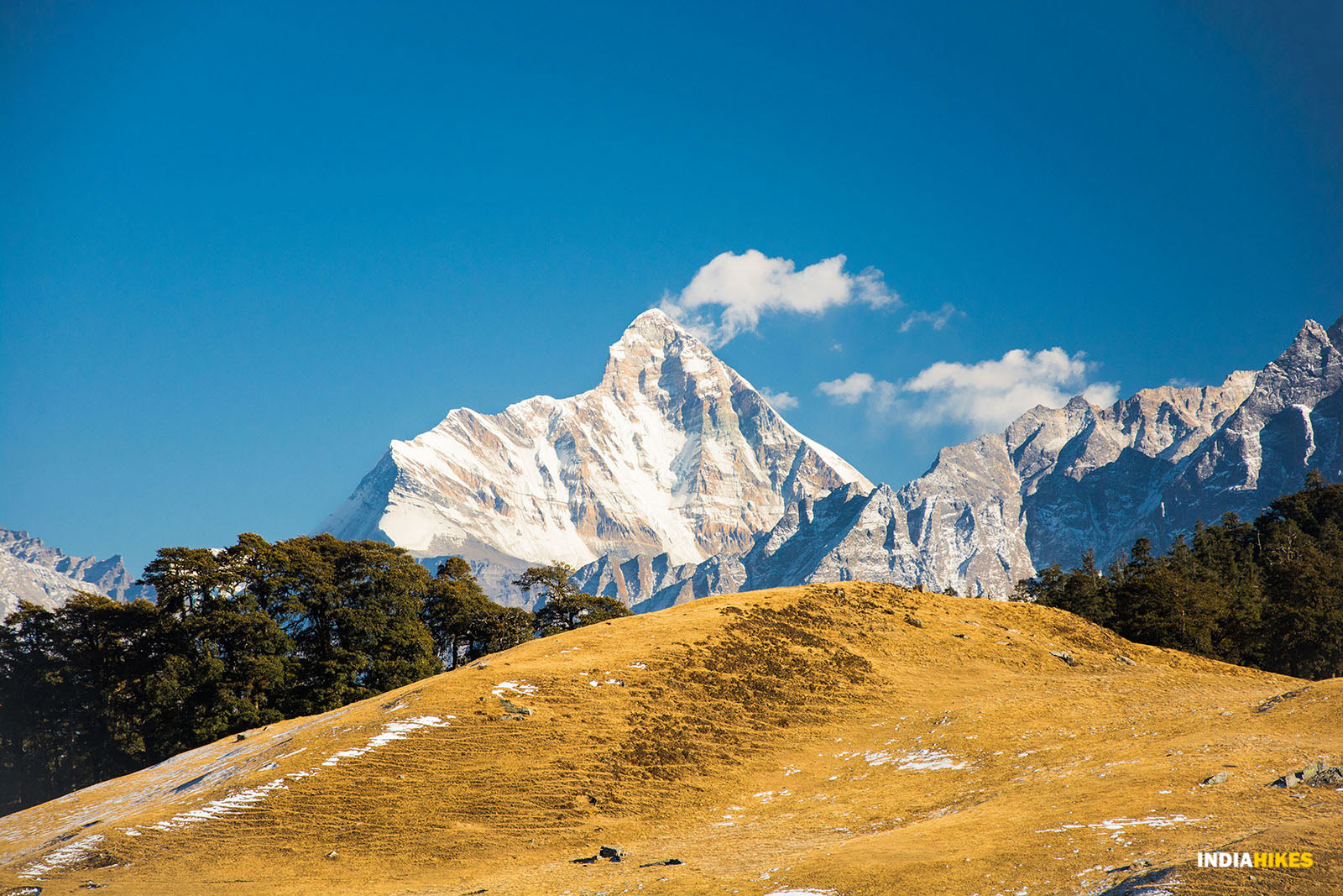 Trekking with the best views of Nanda Devi