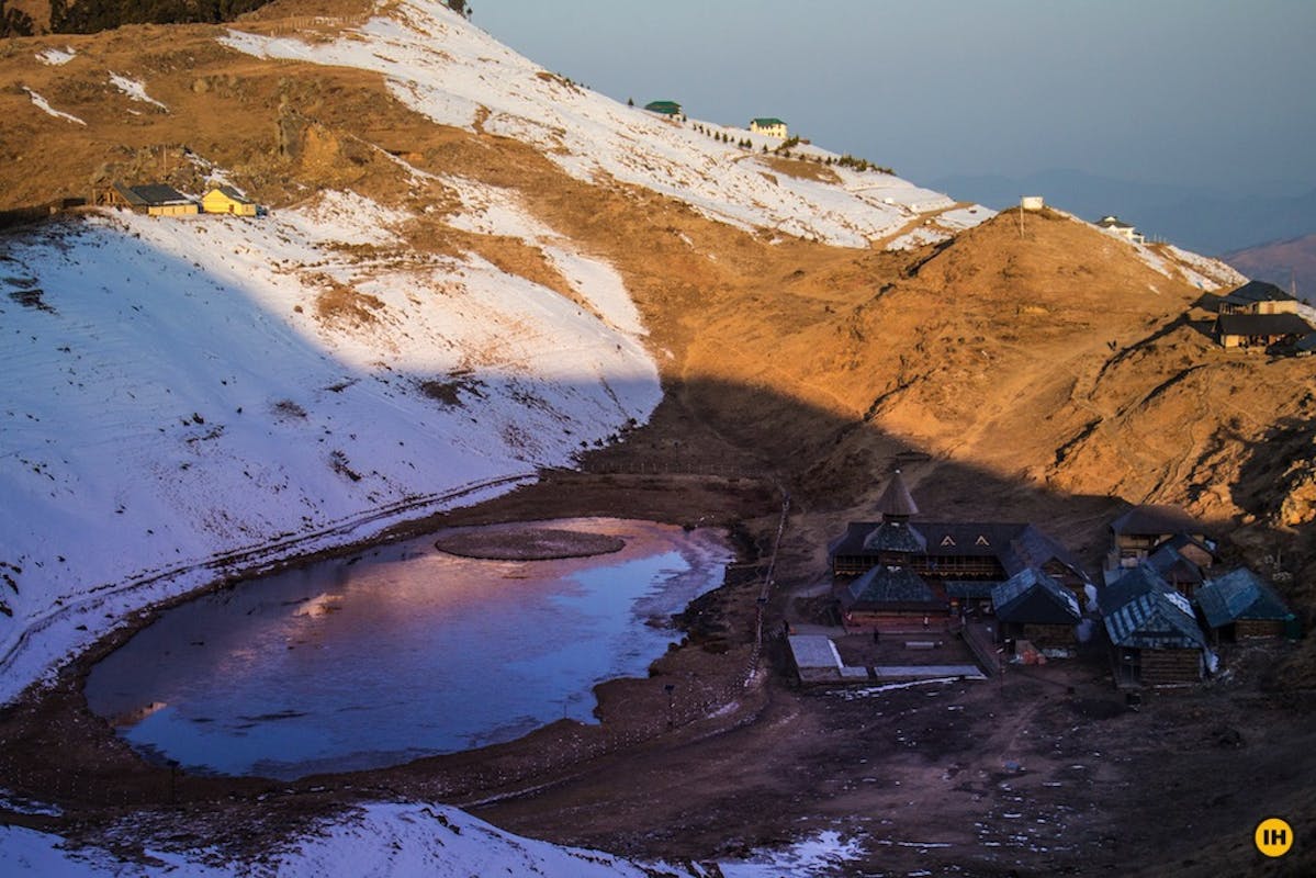 Prashar lake trek in Winter