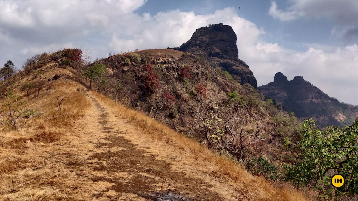 Takmak-fort-trek-View-from-the-ridge-Indiahikes-Saini-Krishnamurthy