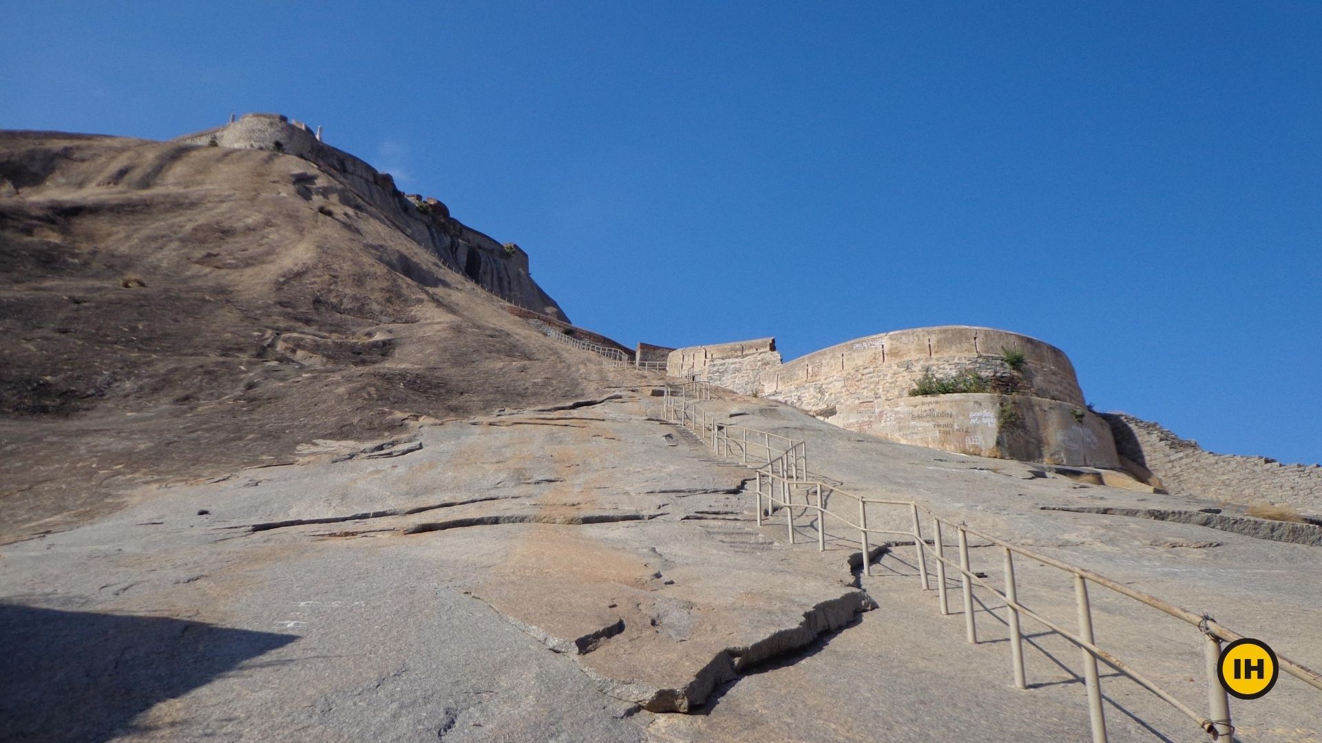 Rock trail, Madhugiri trek, day hikes near Bangalore, treks around Bangalore, Indiahikes