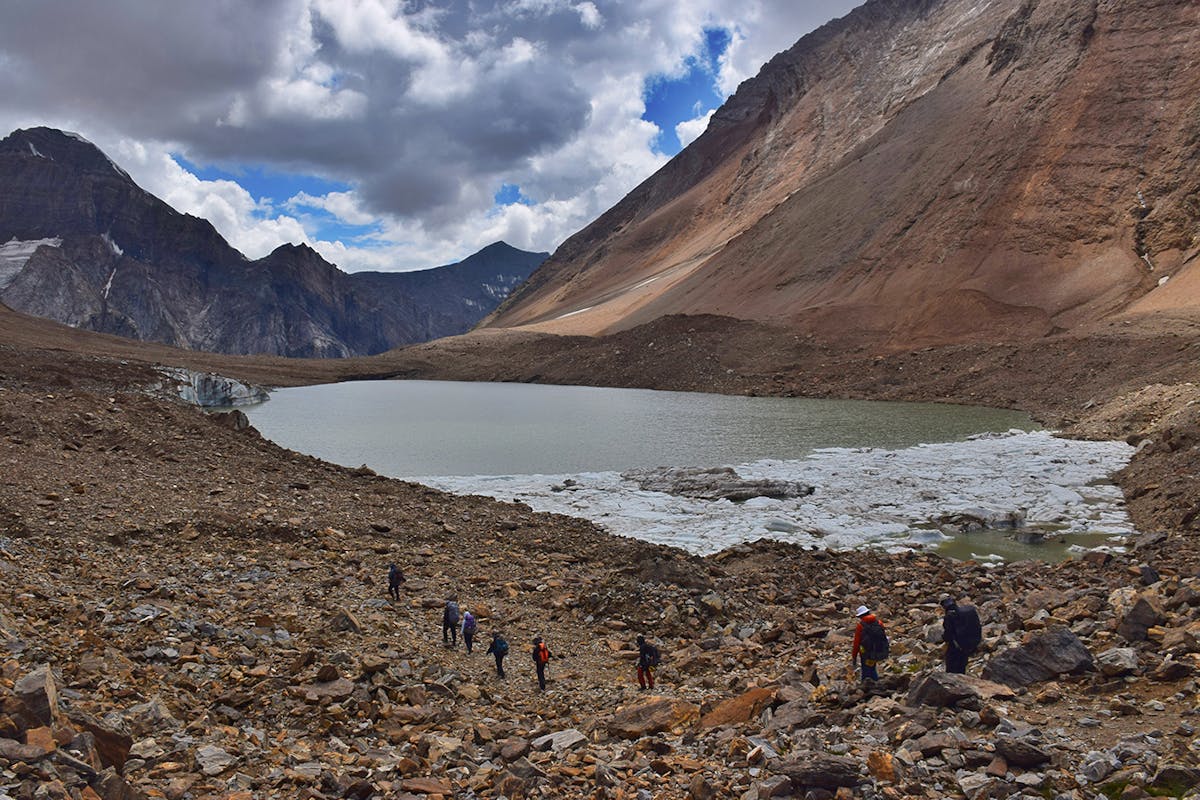 Warwan Valley - Kalapari - Ridge Walk - Lake - Pass Crossing - Glacier - Kashmir Trek - Indiahikes