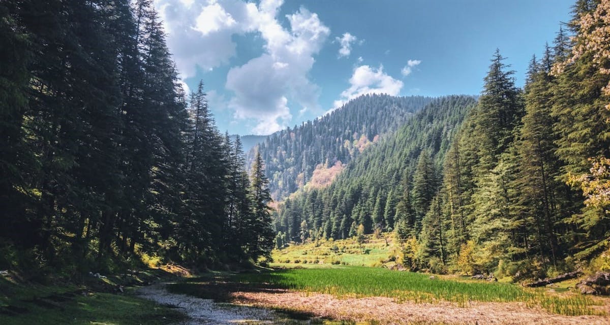 Views on the Pundrik Lake Trek