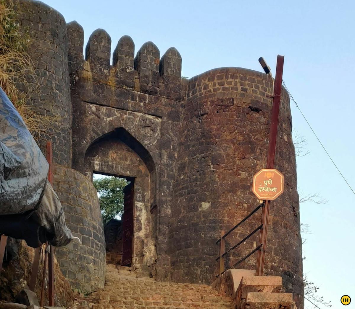 Image by Mohit Jogelakar