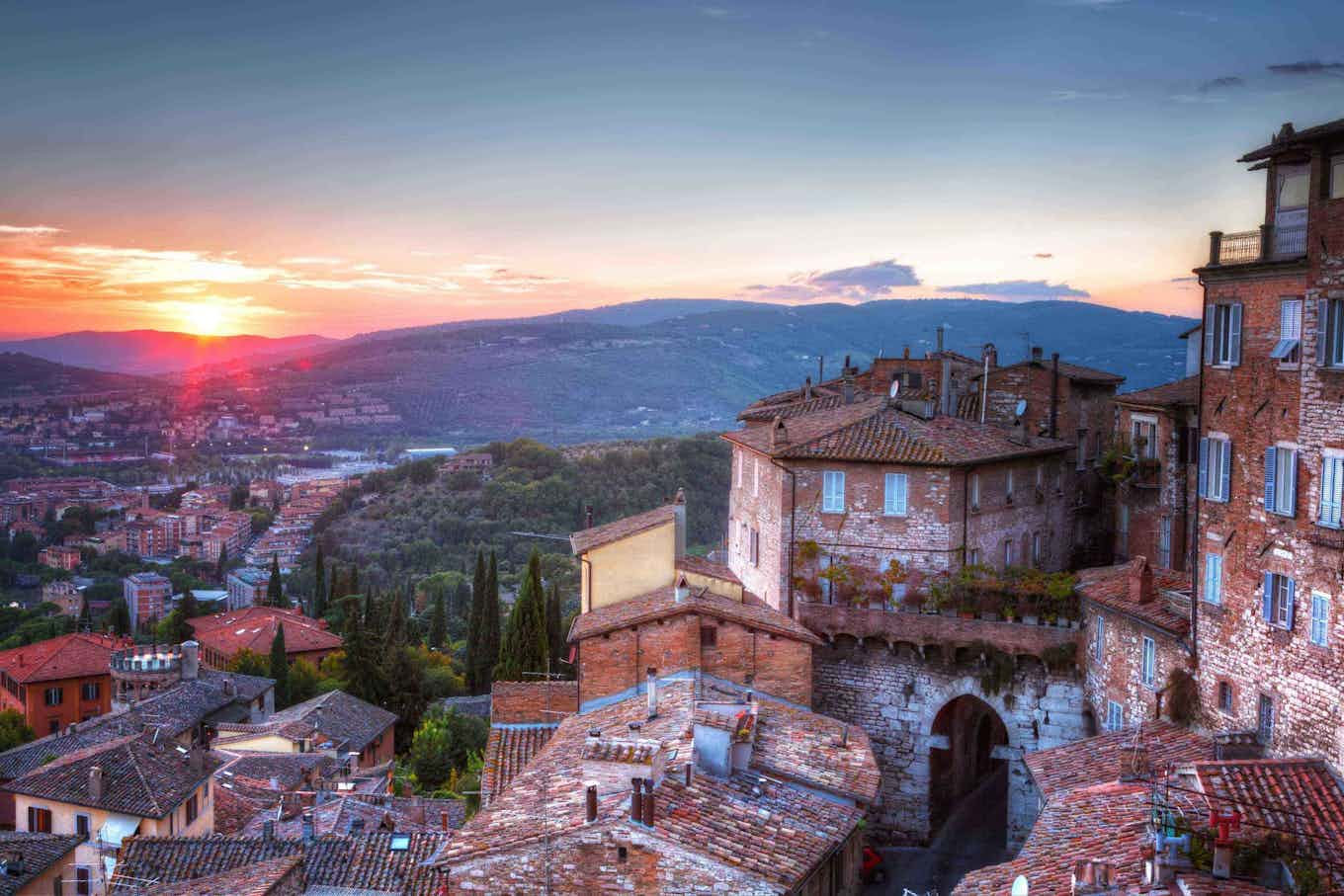 Le strade di Perugia al tramonto