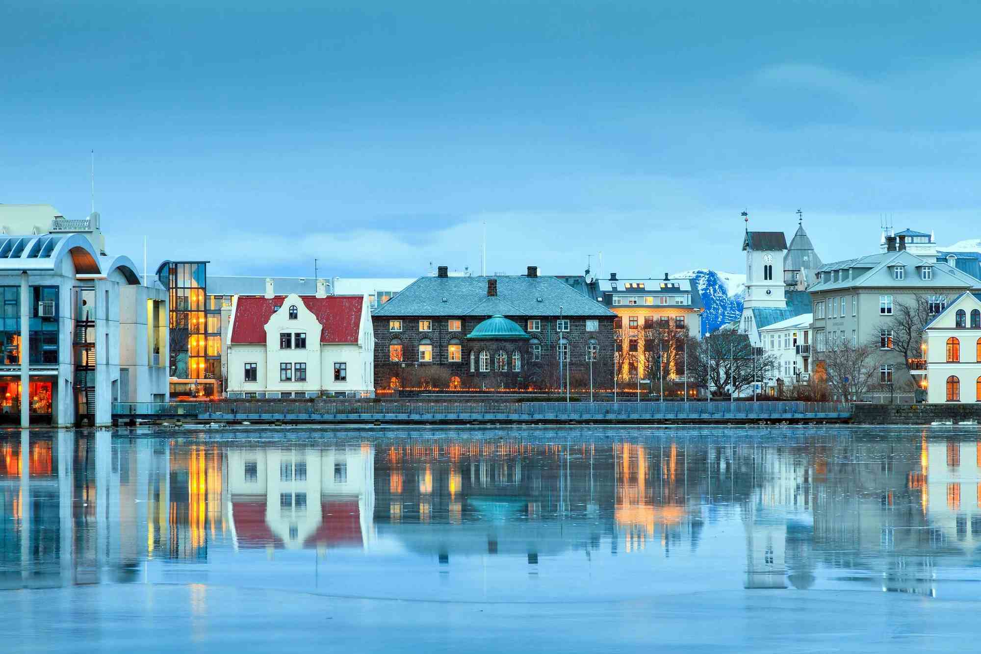 Louer un campingcar ou un van à Reykjavik Keflavík