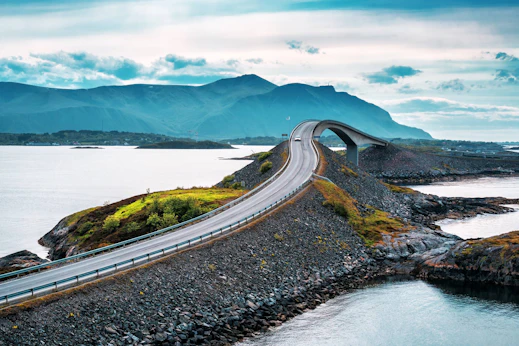 Stop 2: Atlantic Ocean Road