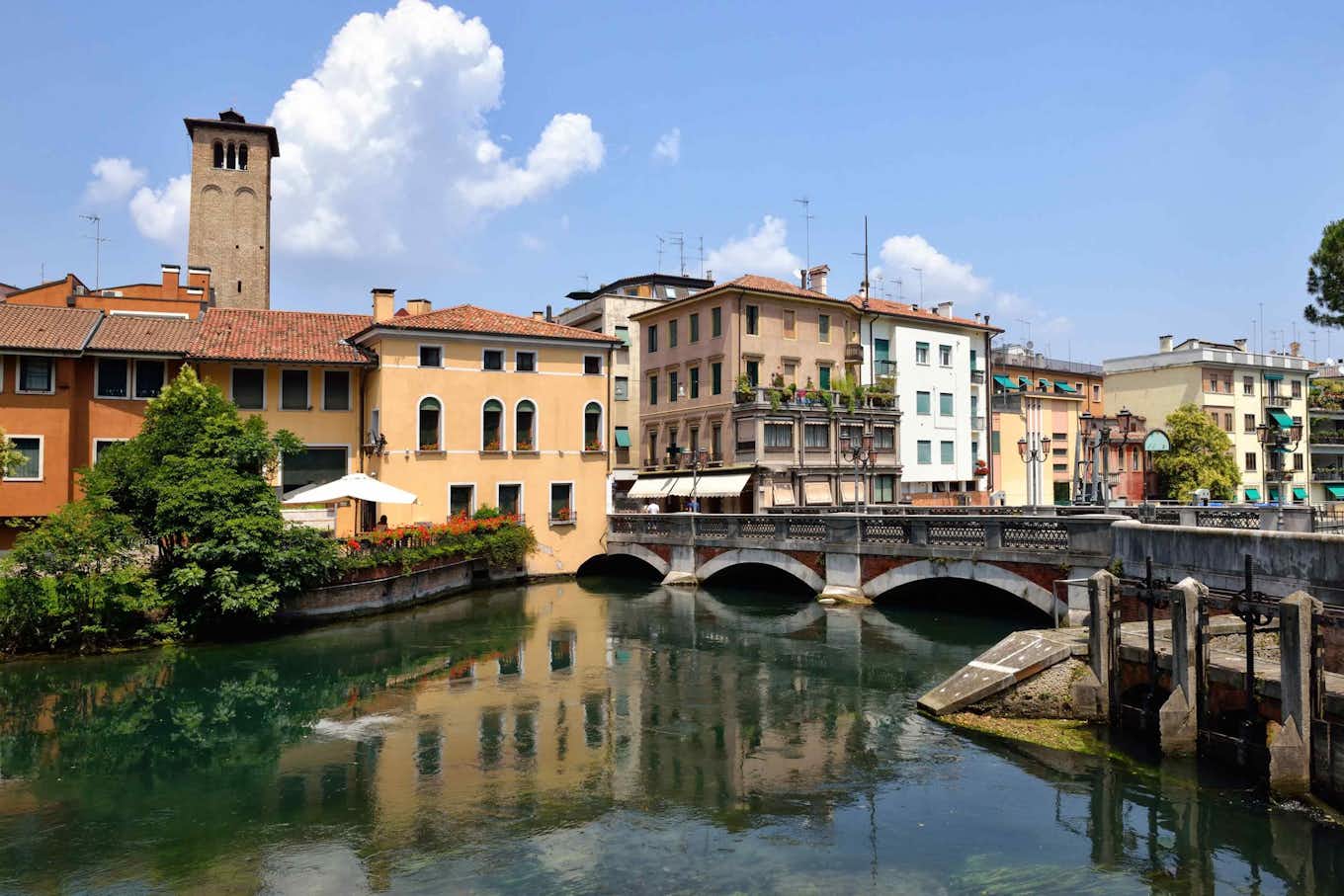 canale idrico e un ponte a Treviso
