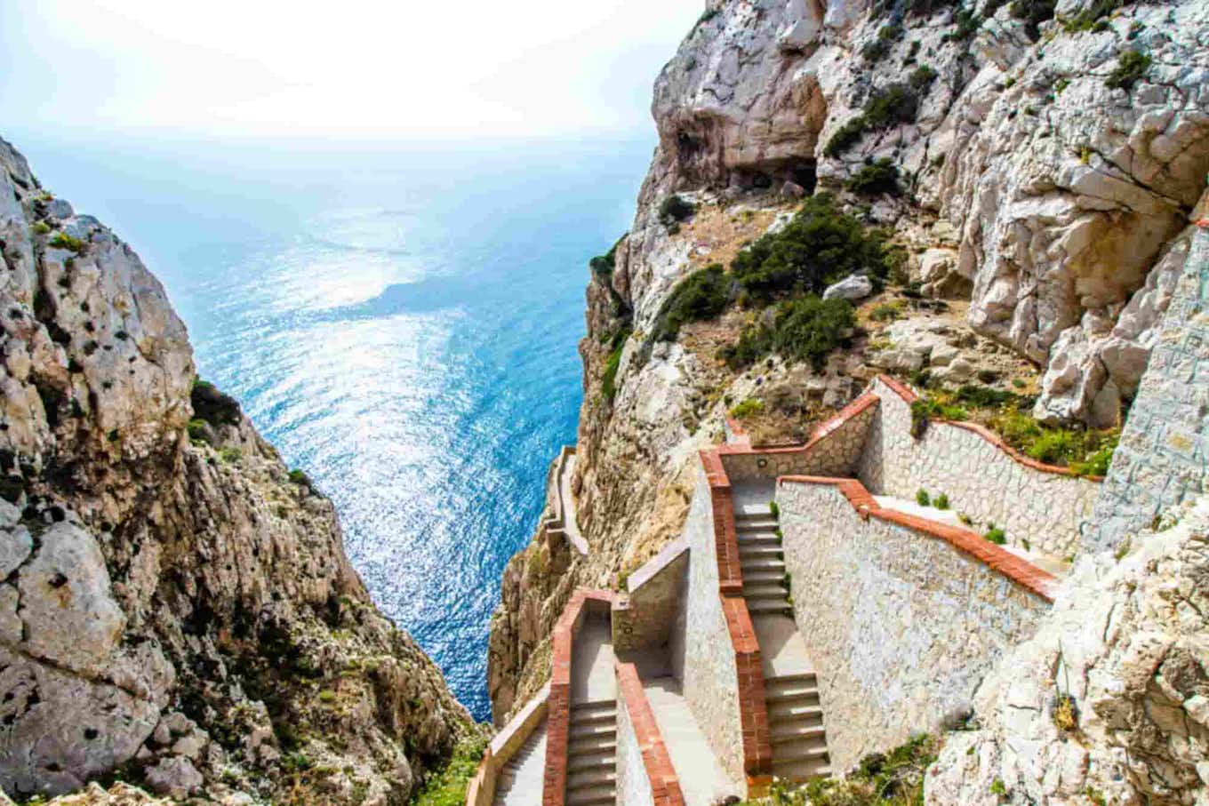 La terza fermata del tuo viaggio in Sardegna è Alghero