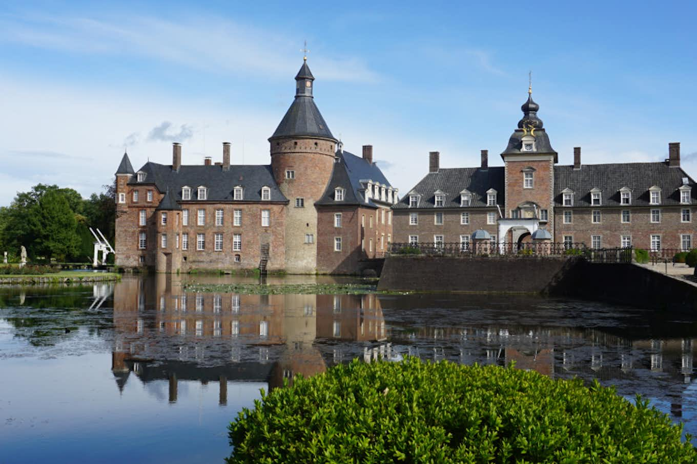 Schloss mit See in Bocholt