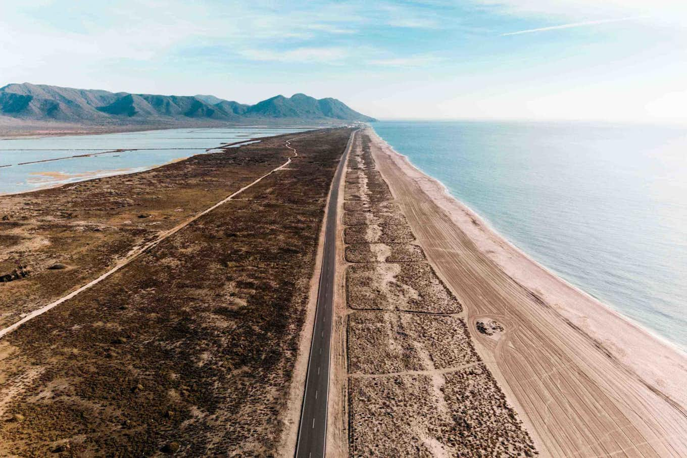 Carretera cerca del mar, Almería