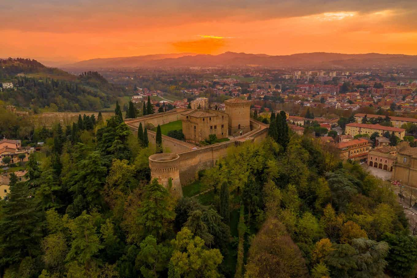 Vista del cielo del monumento a Cesena