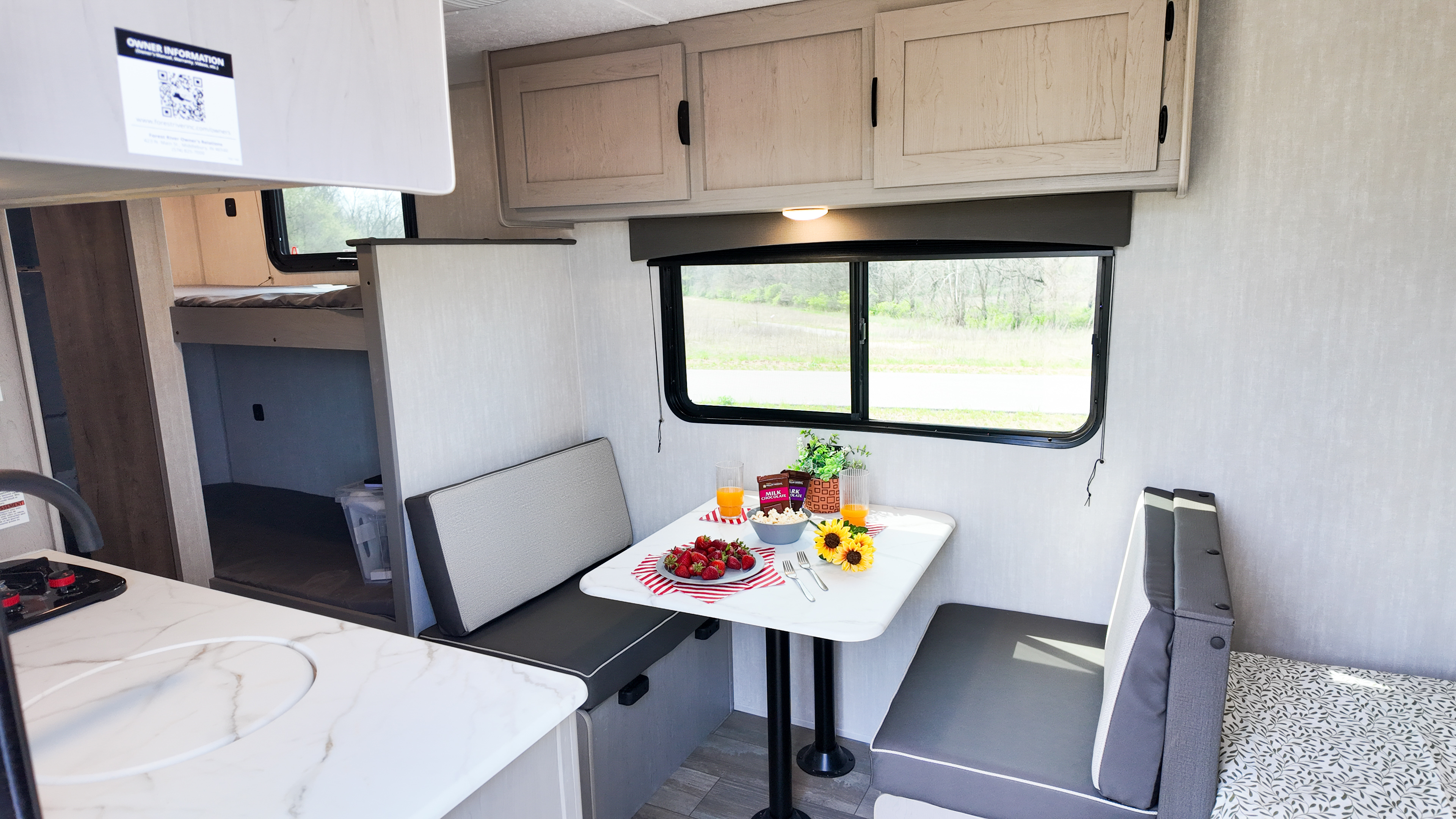 Trailer Towable NA Interior