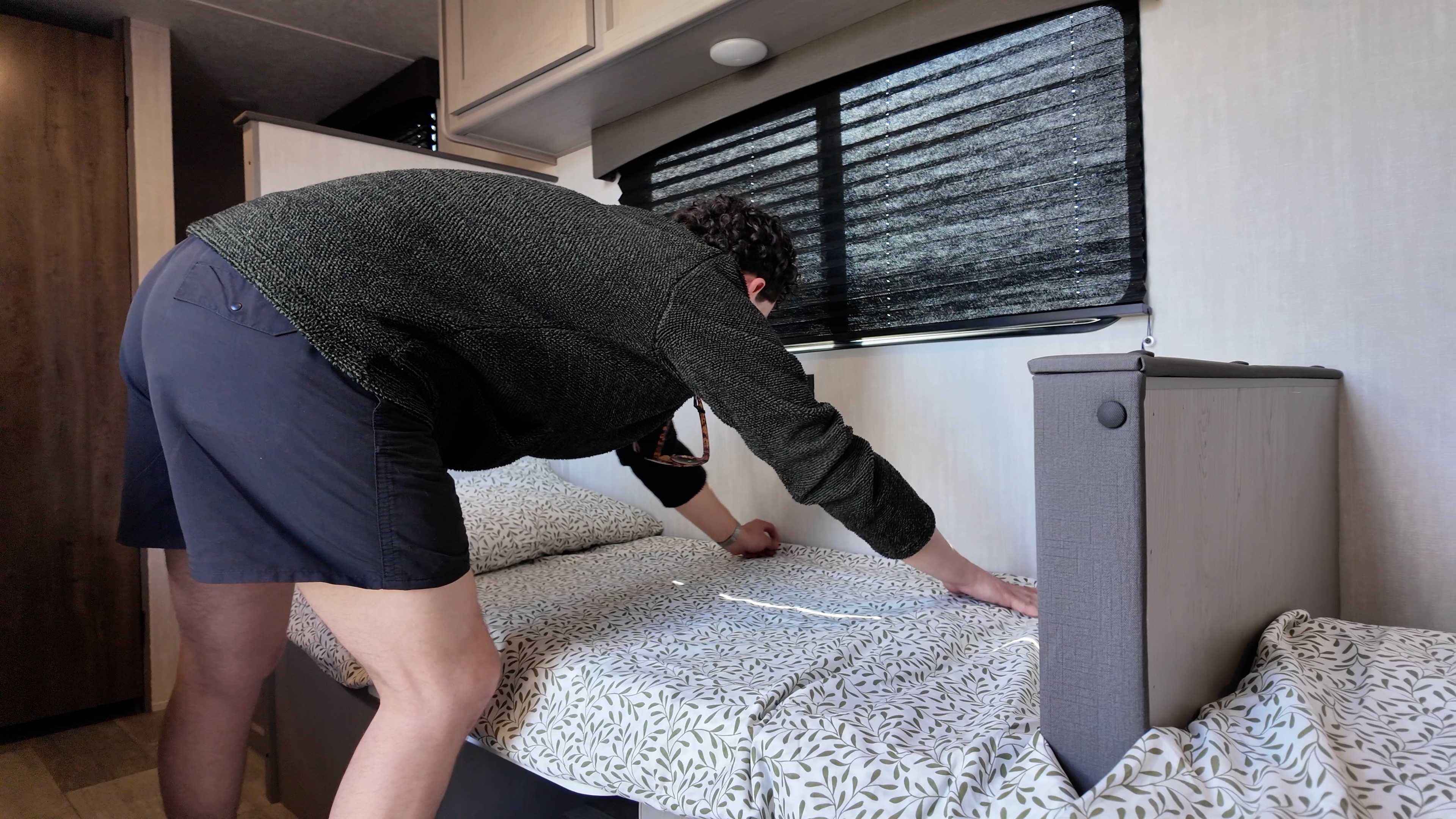 Trailer Towable NA Convertible Bed Lifestyle
