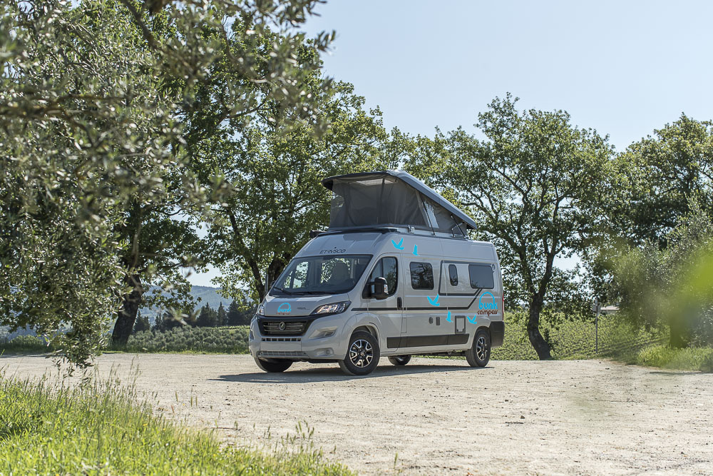 van_detail.bc-vista-standard-4-auto-base.text.social_meta_title