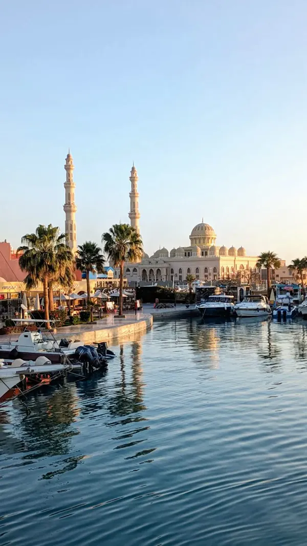 Yfir til Hurghada