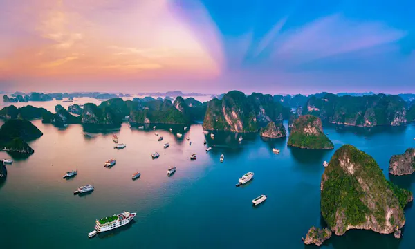 Farið til Ha Long Bay