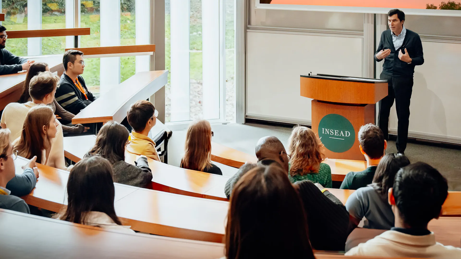 EXPLORE LUXURY ⏐ INSIDE LVMH